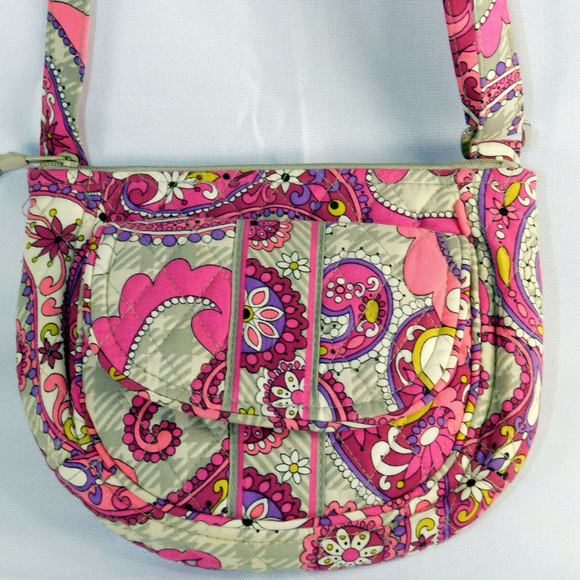 Vera Bradley Handbags - Vera Bradley Pink Paisley Quilted Shoulder Bag